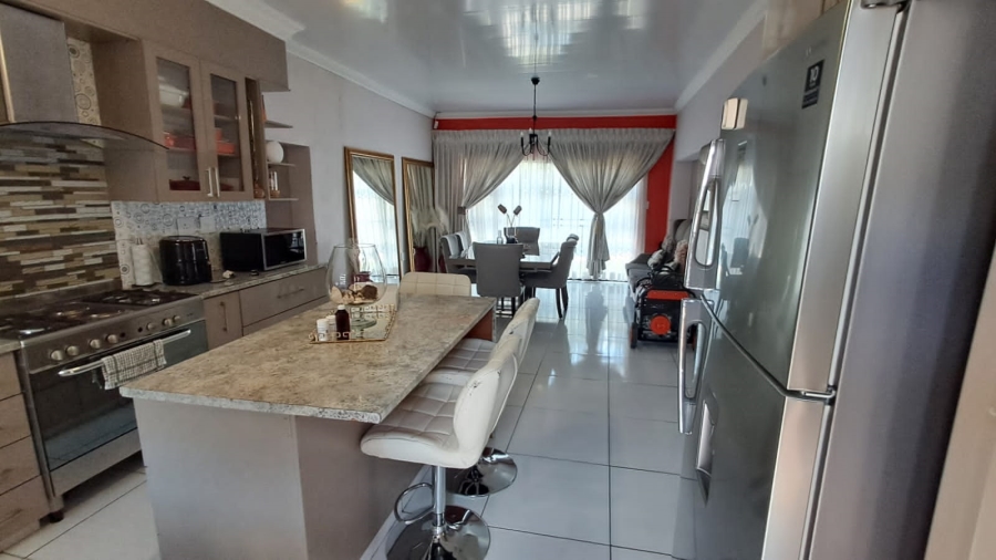4 Bedroom Property for Sale in Parys Free State